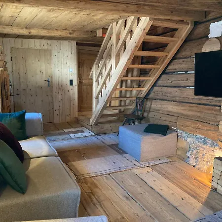 Holiday home Berghaus Wiesegg - Uriges Tiroler Bauernhaus *