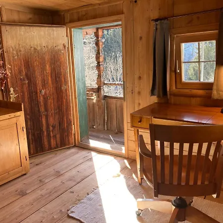Holiday home Berghaus Wiesegg - Uriges Tiroler Bauernhaus *